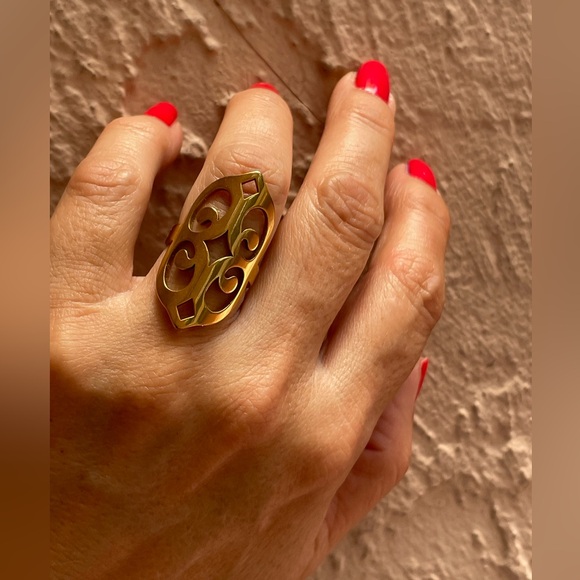 NWT Women's Ring in Gold Stainless Steel, láser Cut Pattern Celtic Style Size 7 - Picture 5 of 17